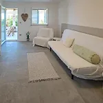 Beautiful In With House Sea View *
