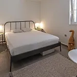 Beautiful In With House Sea View *