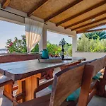 Beautiful In With House Sea View Ždrelac