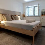 度假居 Beautiful In With House Sea View Ždrelac