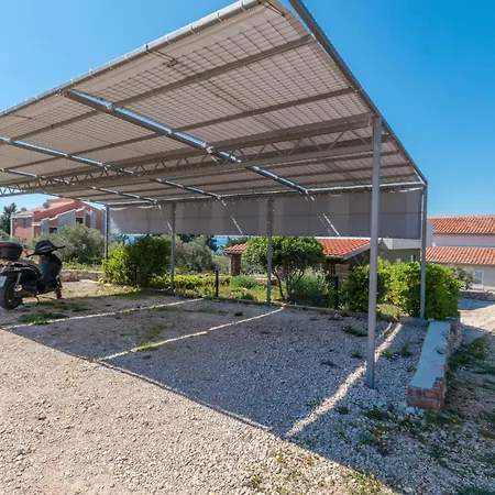 בית נופש Lovely In *