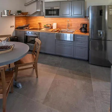 Lovely In * Ždrelac