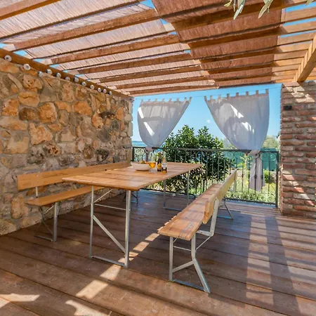 בית נופש Lovely In *