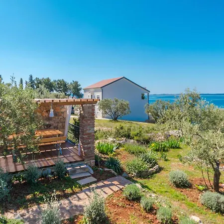 Beautiful In With House Sea View *
