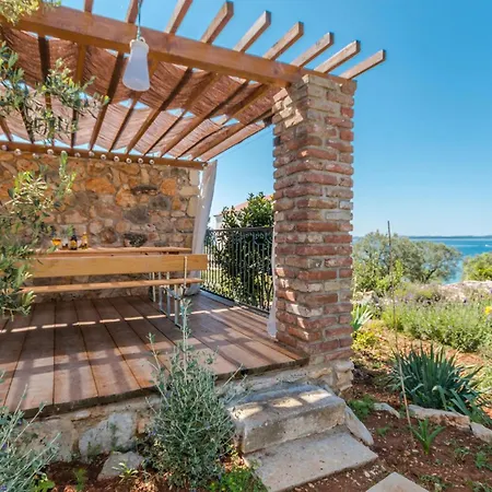Beautiful In With House Sea View Ždrelac
